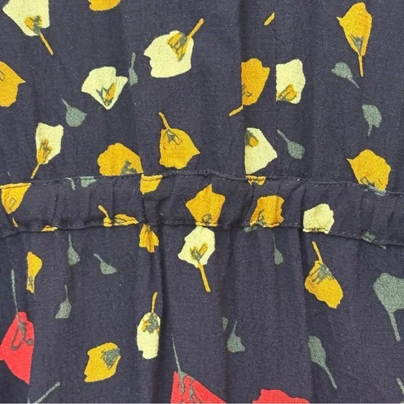 Banana Republic Dark Floral Keyhole Peplum Top Boho Rose Petal Black Red Size XL - Picture 7 of 9